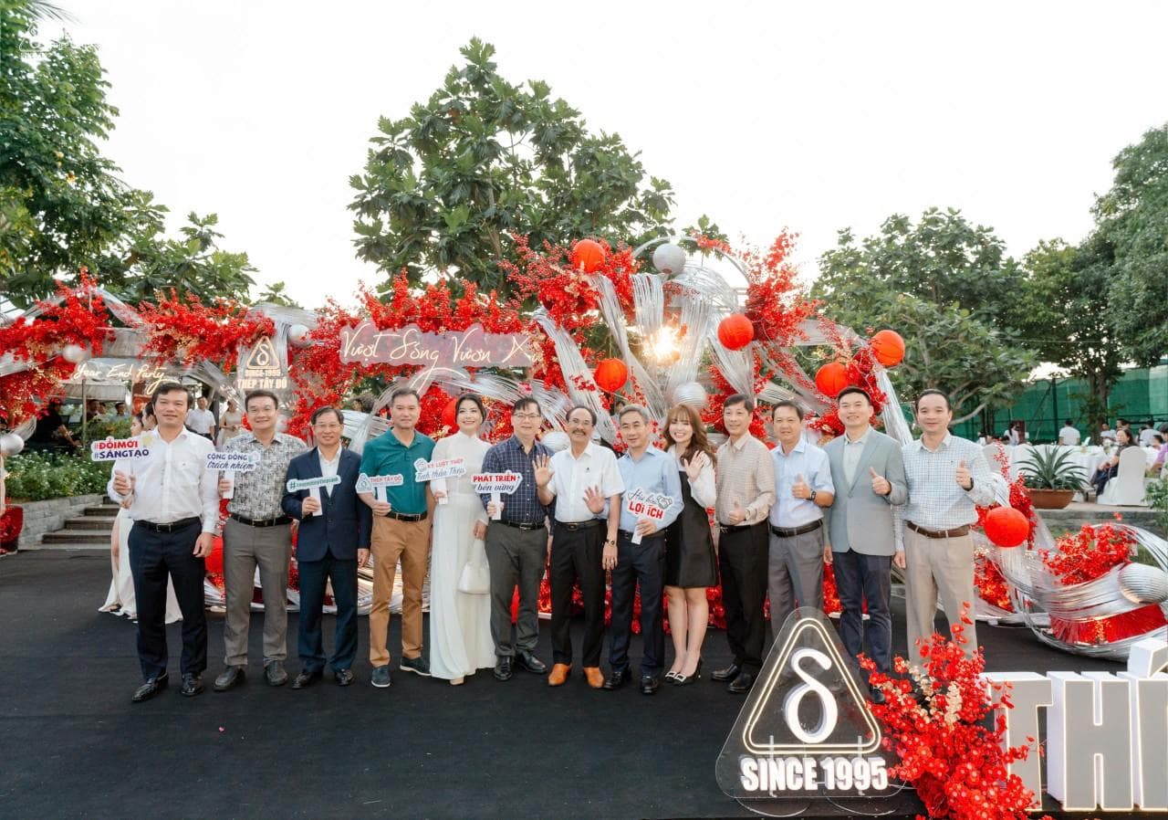 TAYDOSTEEL YEAR – END PARTY - VƯỢT SÓNG VƯƠN XA