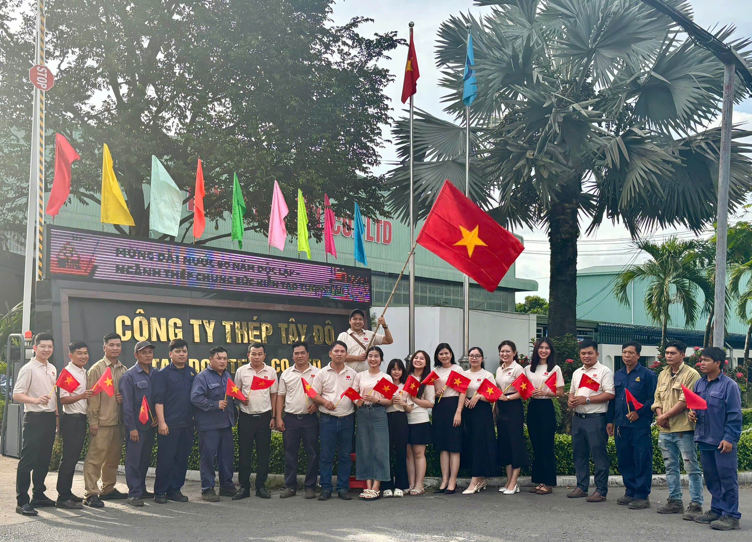 Thép Tây Đô ― ひとり一人の「鋼の精神」: Việt Nam の未来へ、揺るがぬ強さ