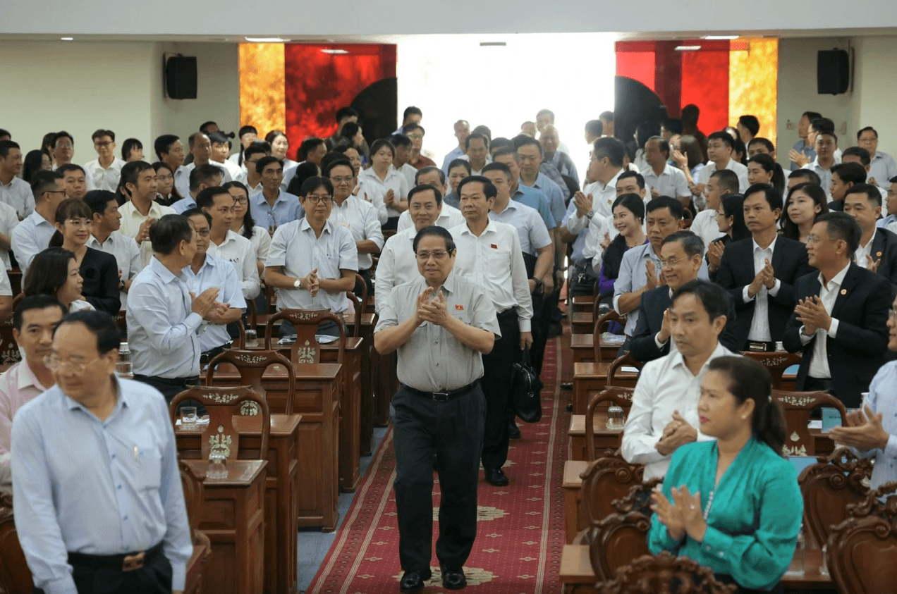 Thủ tướng Phạm Minh Chính yêu cầu Cần Thơ 'làm việc nào dứt điểm việc đó'