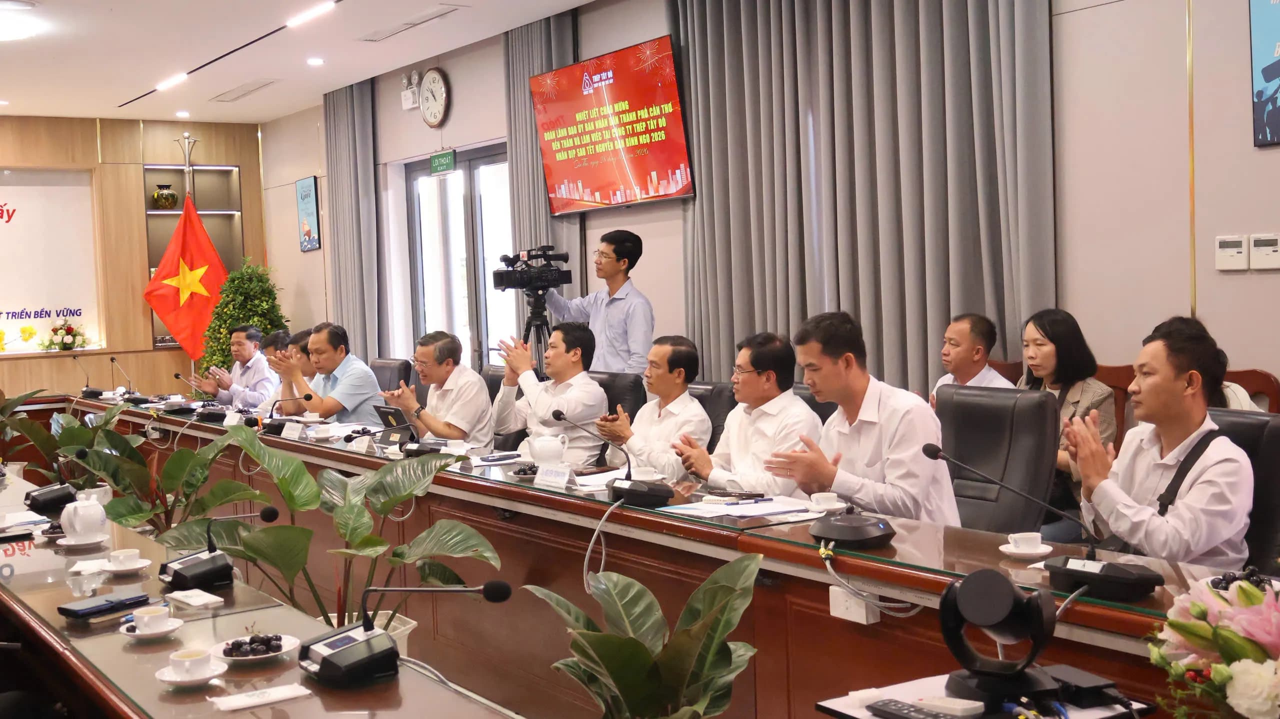 Chủ tịch UBND TP Cần Thơ đến thăm và làm việc tại Thép Tây Đô đầu xuân 2026