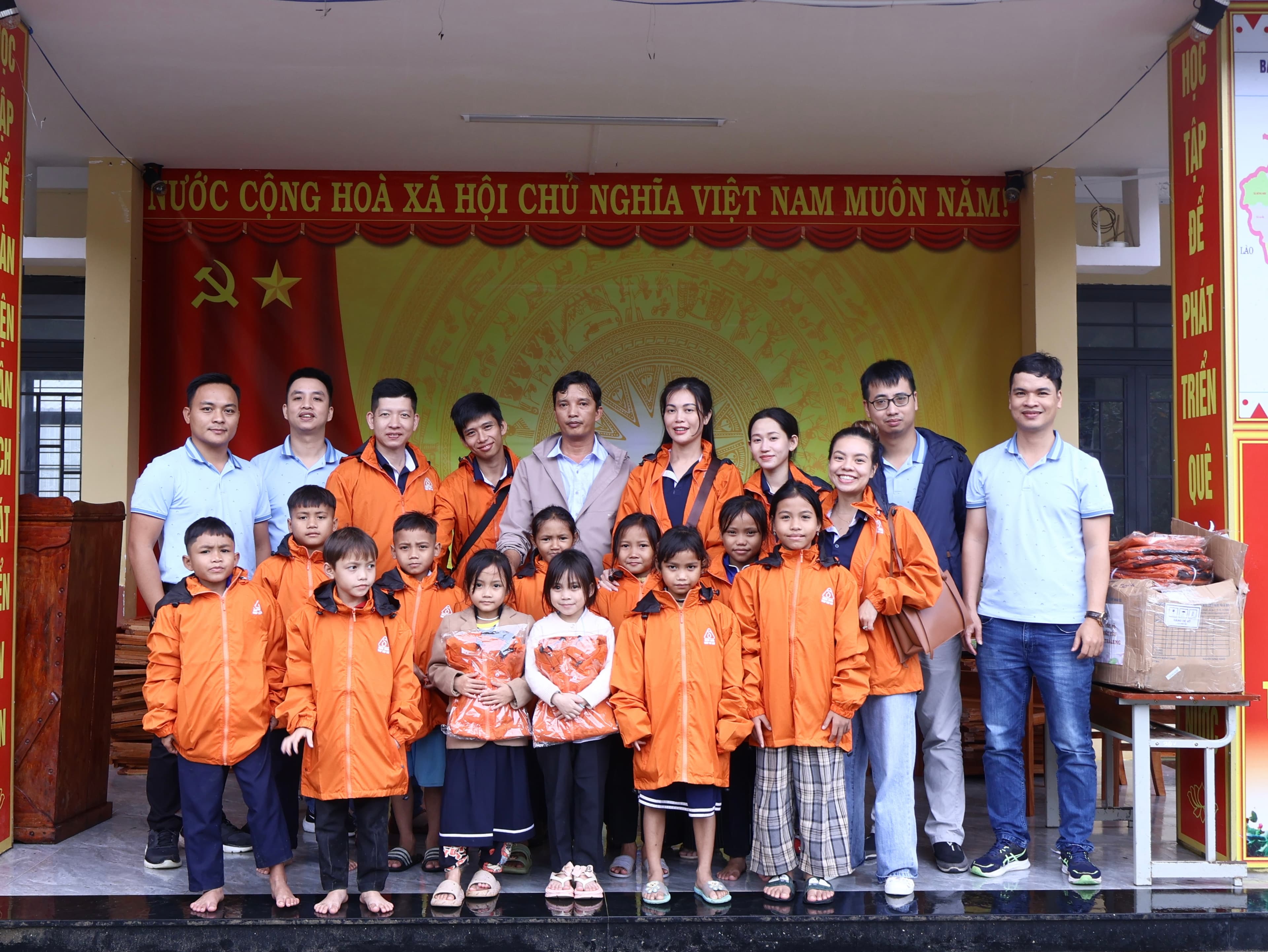 Thép Tây Đô Hướng Về Vùng Bão Hành Trình Trao Đi Yêu Thương Đến Trà Leng