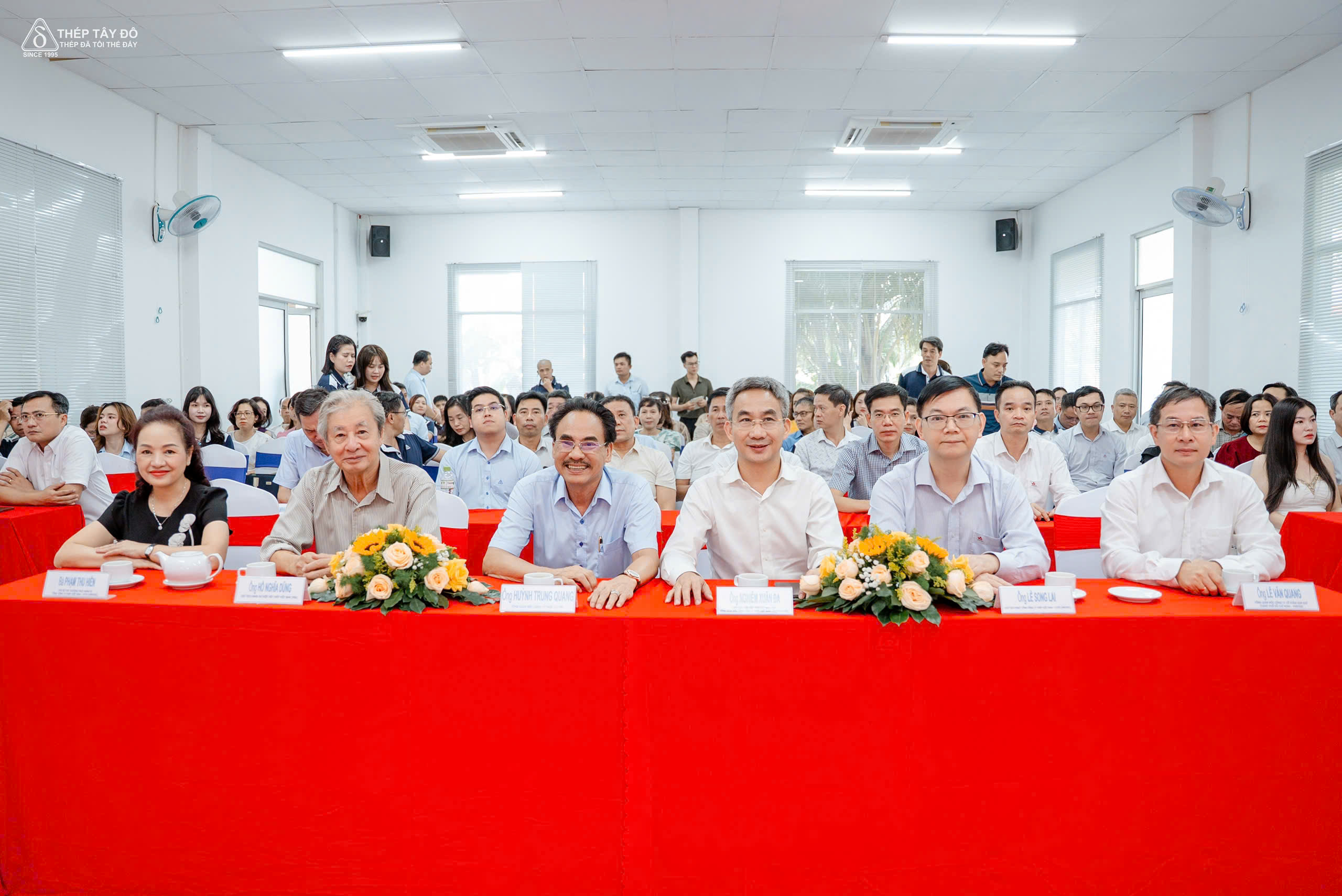 Opening-the-Way Day – Vietnamese Steel Industry Manufacturing and Service Enterprises Share One Path