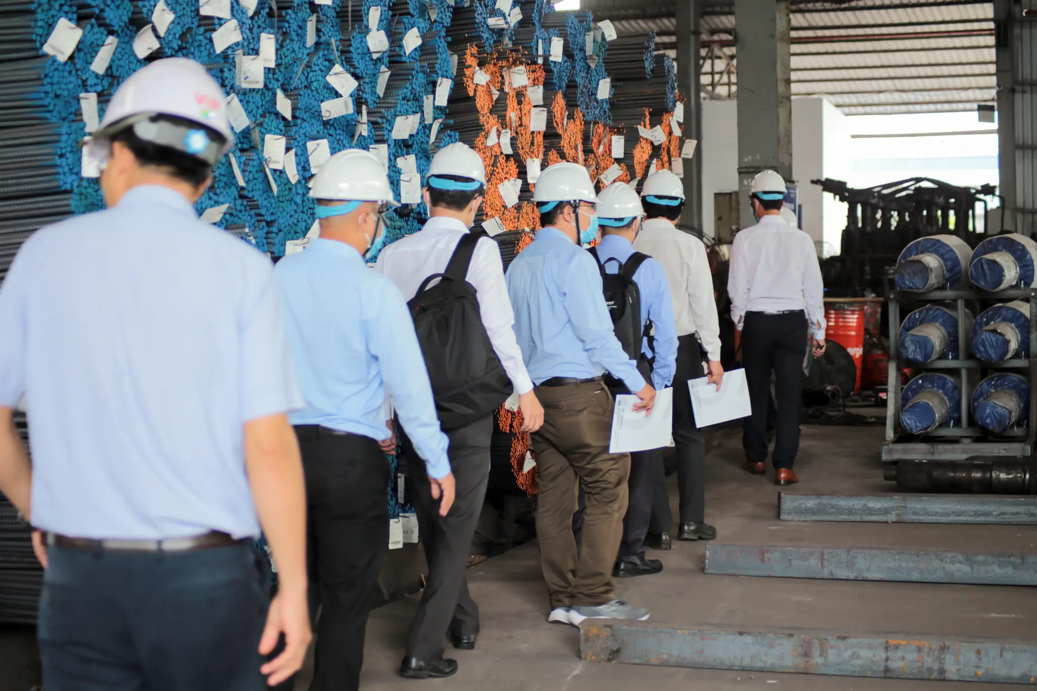 Đoàn công tác của Trường Đại học Bách Khoa – ĐHQG-HCM tham quan nhà máy Thép Tây Đô