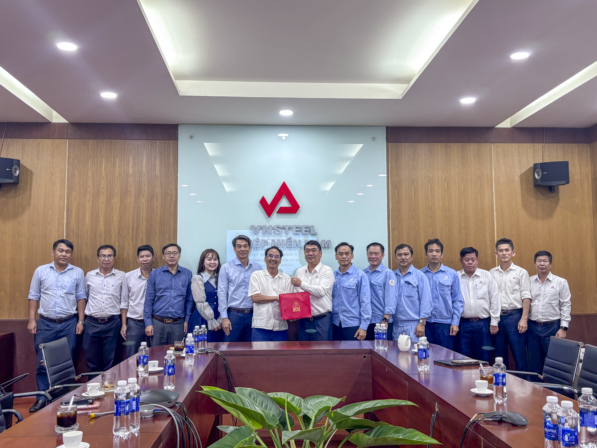 Tay Do Steel visits Southern Steel, strengthening cooperative ties