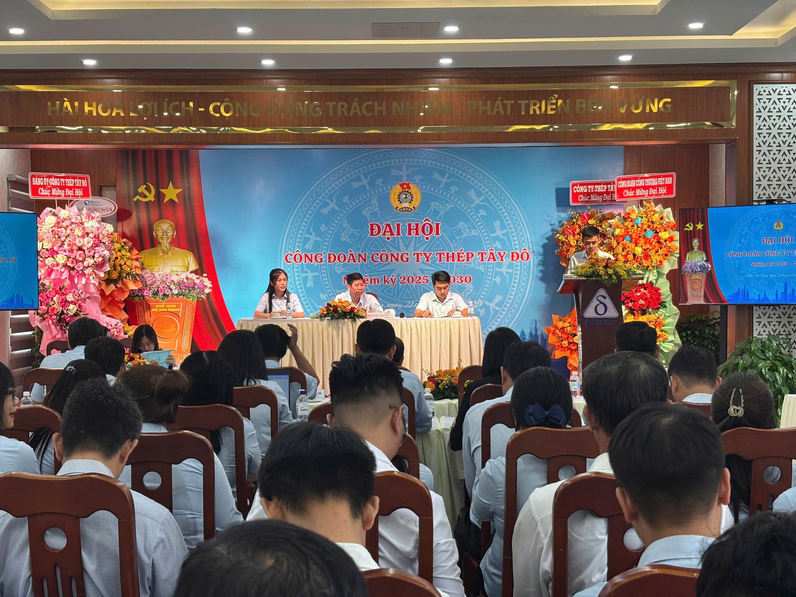 Thep Tay Do Trade Union Congress for the 2025–2030 term at Thien Minh Hall